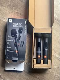 JBL Wireless Microphone with Two Microphone System